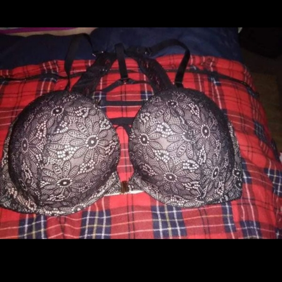 Victoria Secret Very Sexy Collection Push Up Bra - Picture 3 of 3